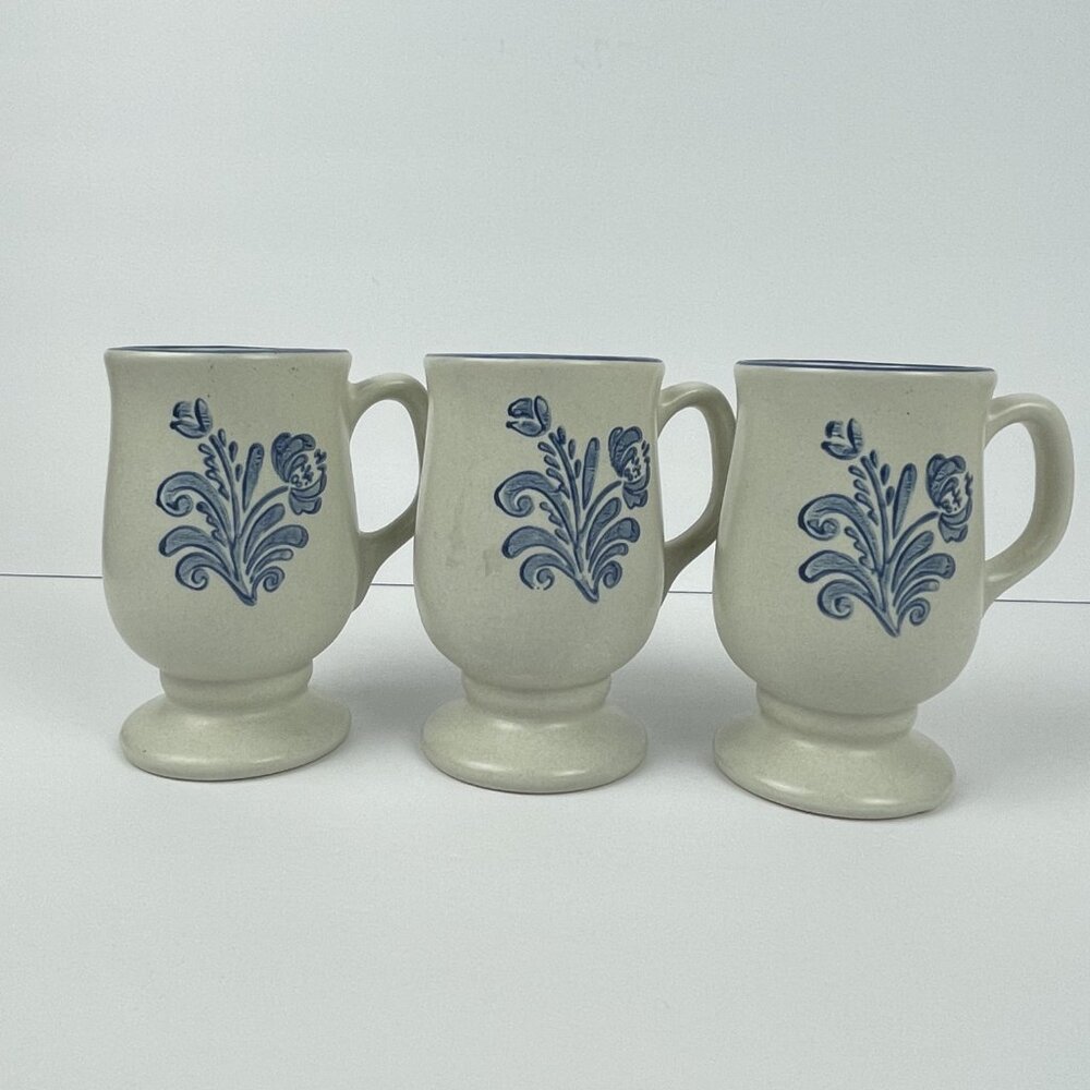 Set of 3 Vintage Pfaltzgraff Yorktowne Pedestal Footed Stoneware Mugs - Picture 2 of 7